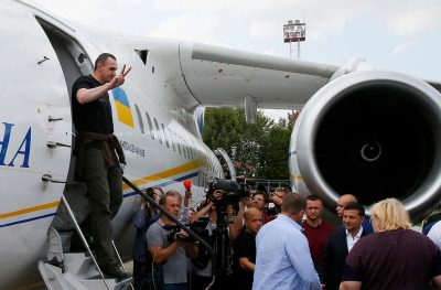 Олег Сенцов вернулся в Украину / Reuters