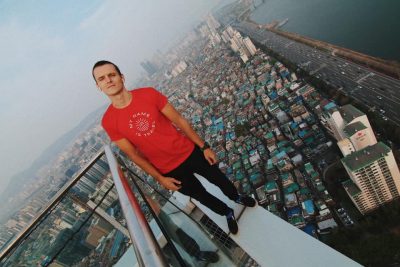 Избили и ограбили: руфер Мустанг пожаловался на беспредел в Киеве