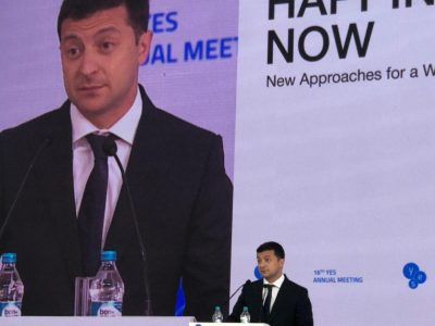 "Видеть вора на нарах, а не на Мальдивах": Зеленский рассказал, что такое счастье