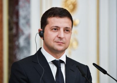 "Тишина" и окончательное разведение сил у Станицы Луганской - первые значительные шаги к миру на Донбассе, сообщил Владимир Зеленский