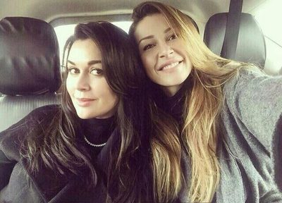 Пряталась от журналистов: дочь Заворотнюк под покровом ночи проведала мать