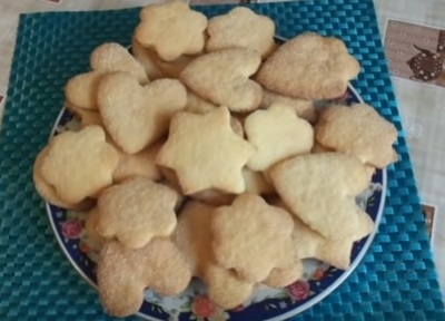 Нежное песочное печенье на маргарине быстро и просто готовится Нежное песочное печенье на маргарине быстро и просто готовится