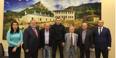 "Олег - боец": Сенцов встретился с лидерами крымских татар