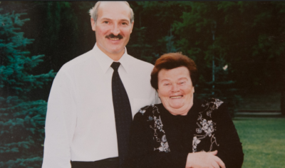 Александр Лукашенко с Еленой Жолнерович