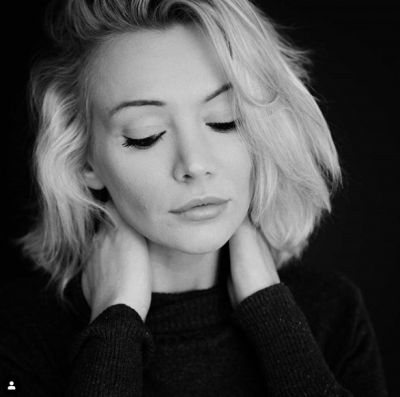 Черно-белое фото "любит" монохромный макияж в натуральной гамме / Фото Instagram