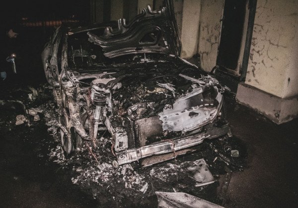 В центре Киева сожгли машину сына Гонтаревой - СМИ