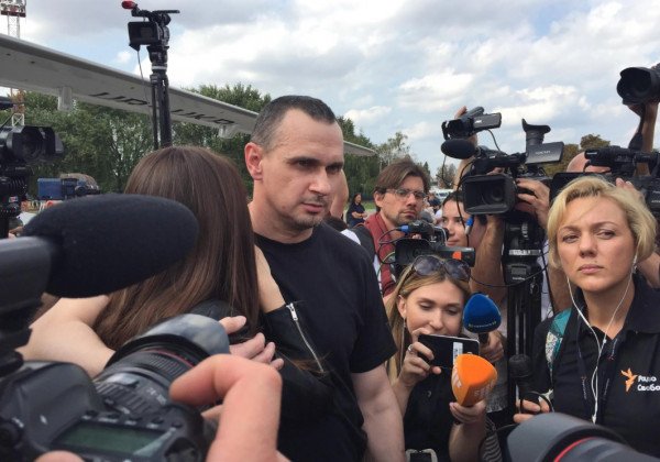 Обмен пленными состоялся: в Киеве и Москве одновременно сели самолеты - видео, обновлено