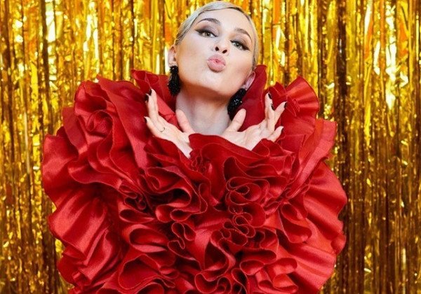 Maruv показала стриптиз на пилоне и завела сеть