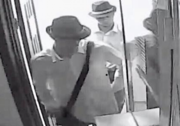 Под Киевом "близнецы" грабанули обменник и уехали на Porsche: СМИ узнали подробности