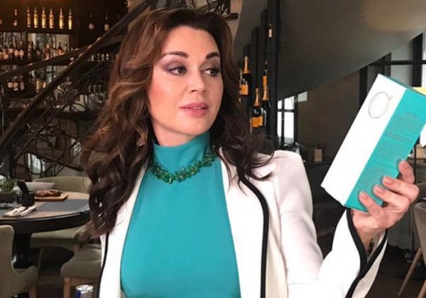 "Дебилы, конченые, совсем осатанели": Малахова гнобят за новость о Заворотнюк