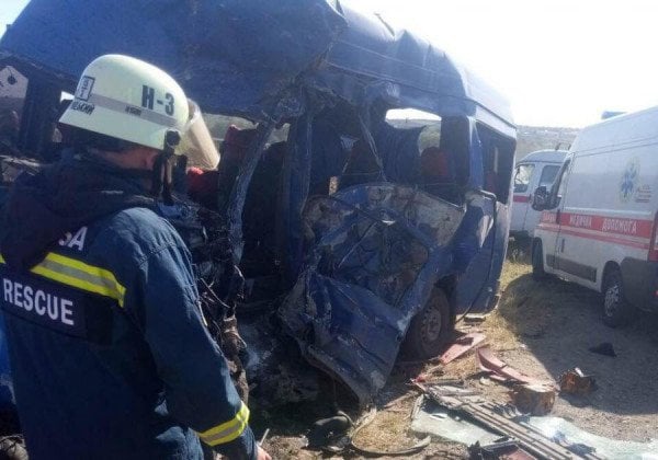 Жуткое ДТП под Одессой: грузовик протаранил маршрутку, 9 погибших