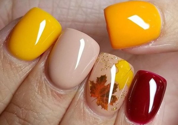 Модный желтый маникюр: красивые идеи дизайна для осени 2019 - фото