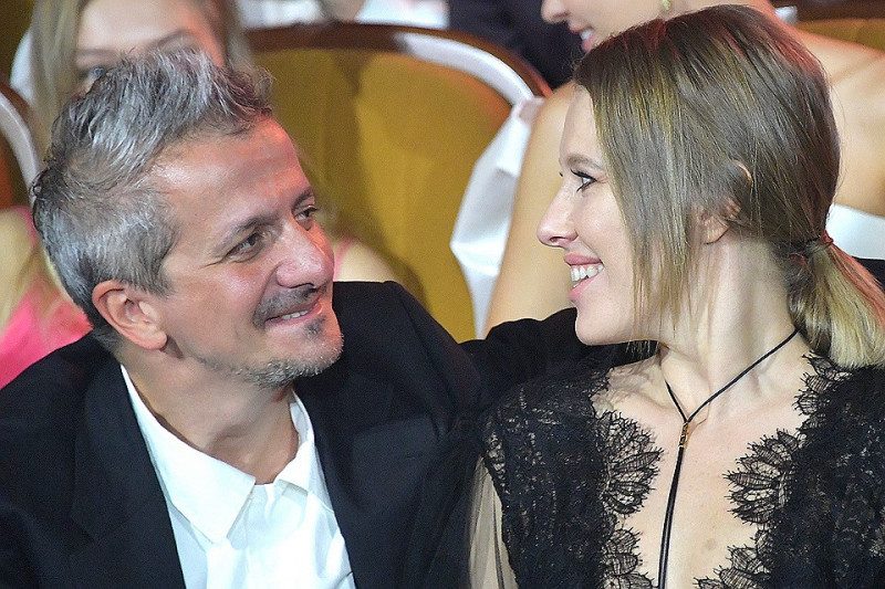 "От Пескова до Баскова": Собчак назвала свою свадьбу "шапито"