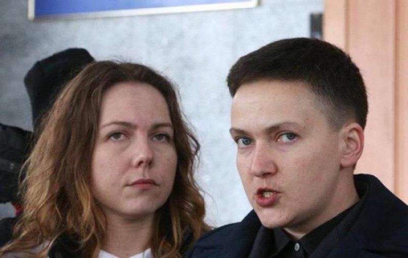 "Бл*, Гадя с сестрой в самолете": безработная Савченко улизнула на курорт в Черногорию