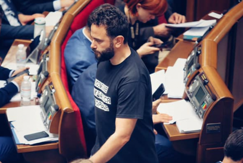 "В парламенте остается только др***ть": Дубинский поскандалил с Разумковым из-за МВФ