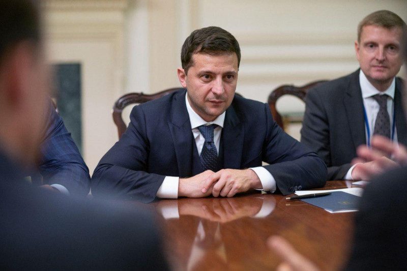 "Разница с Порошенко огромная": переговорщик рассказал о высоком рейтинге Зеленского в ОРДЛО