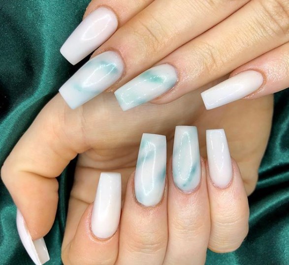 Мраморный маникюр 2019