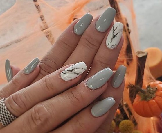 Мраморный маникюр 2019