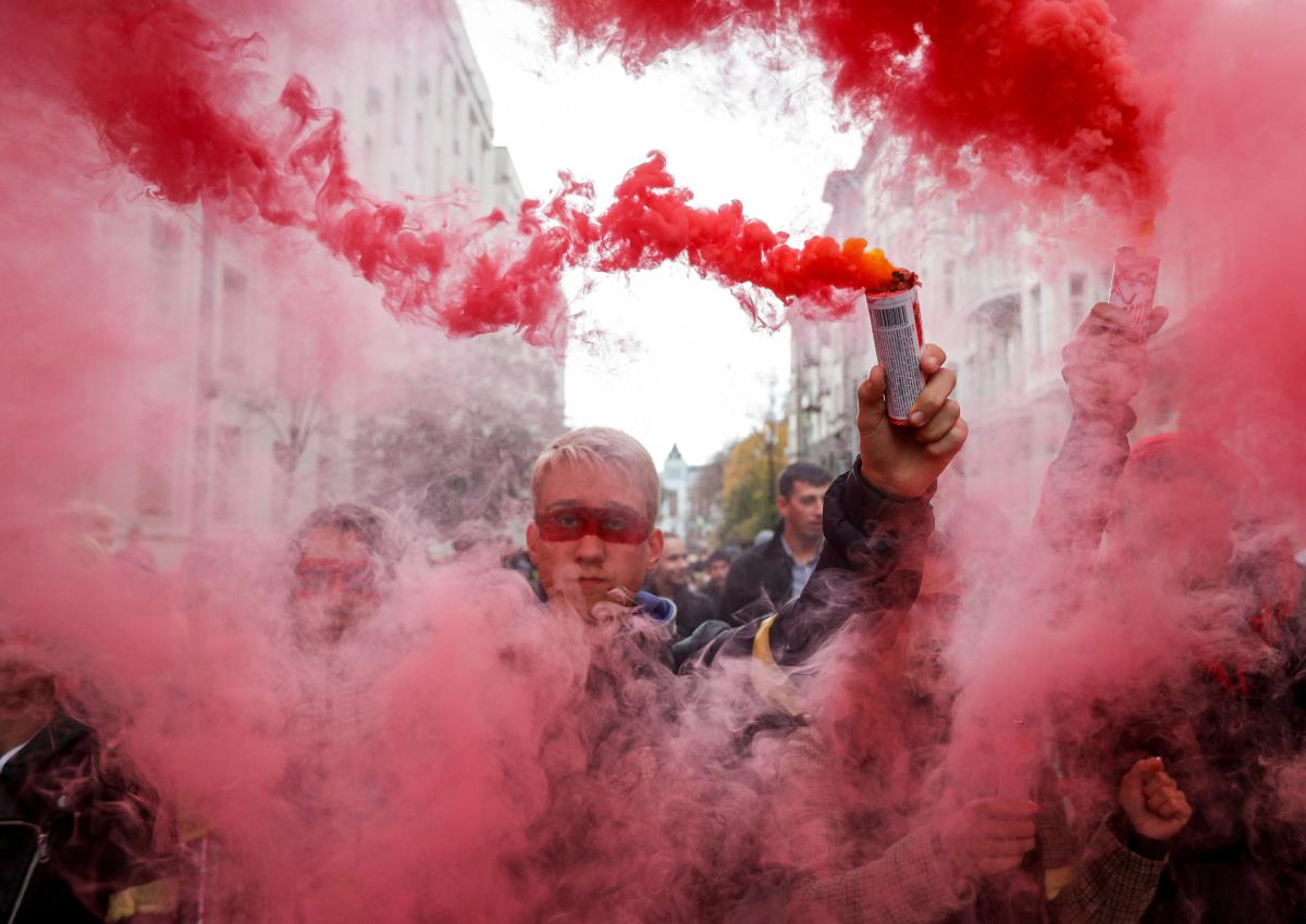 Вече в Киеве против "формулы Штайнмайера"