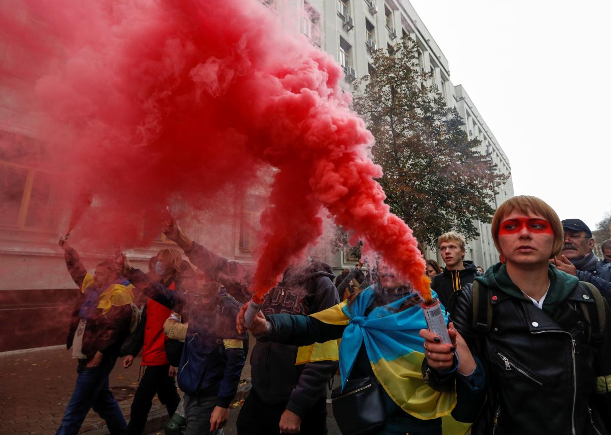 Вече в Киеве против "формулы Штайнмайера"