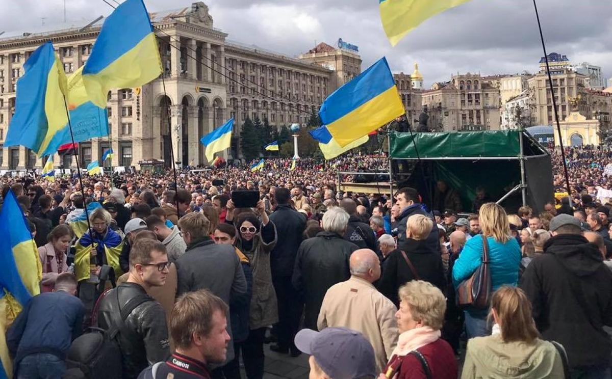 Почему протесты в Киеве - это подарок для Зеленского
