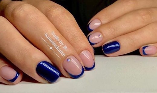 Синий французский маникюр