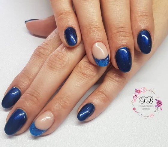 Синий французский маникюр