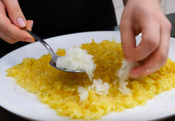 Салат мимоза по-новому легко приготовить дома