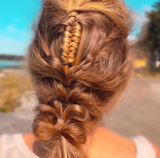 Модная коса в стиле бохо