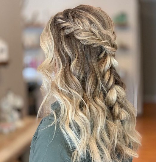 Модная коса в стиле бохо