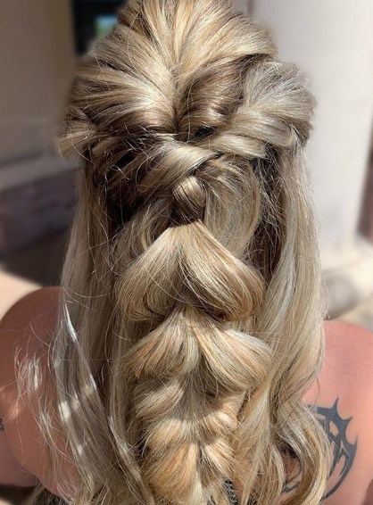 Модная коса в стиле бохо