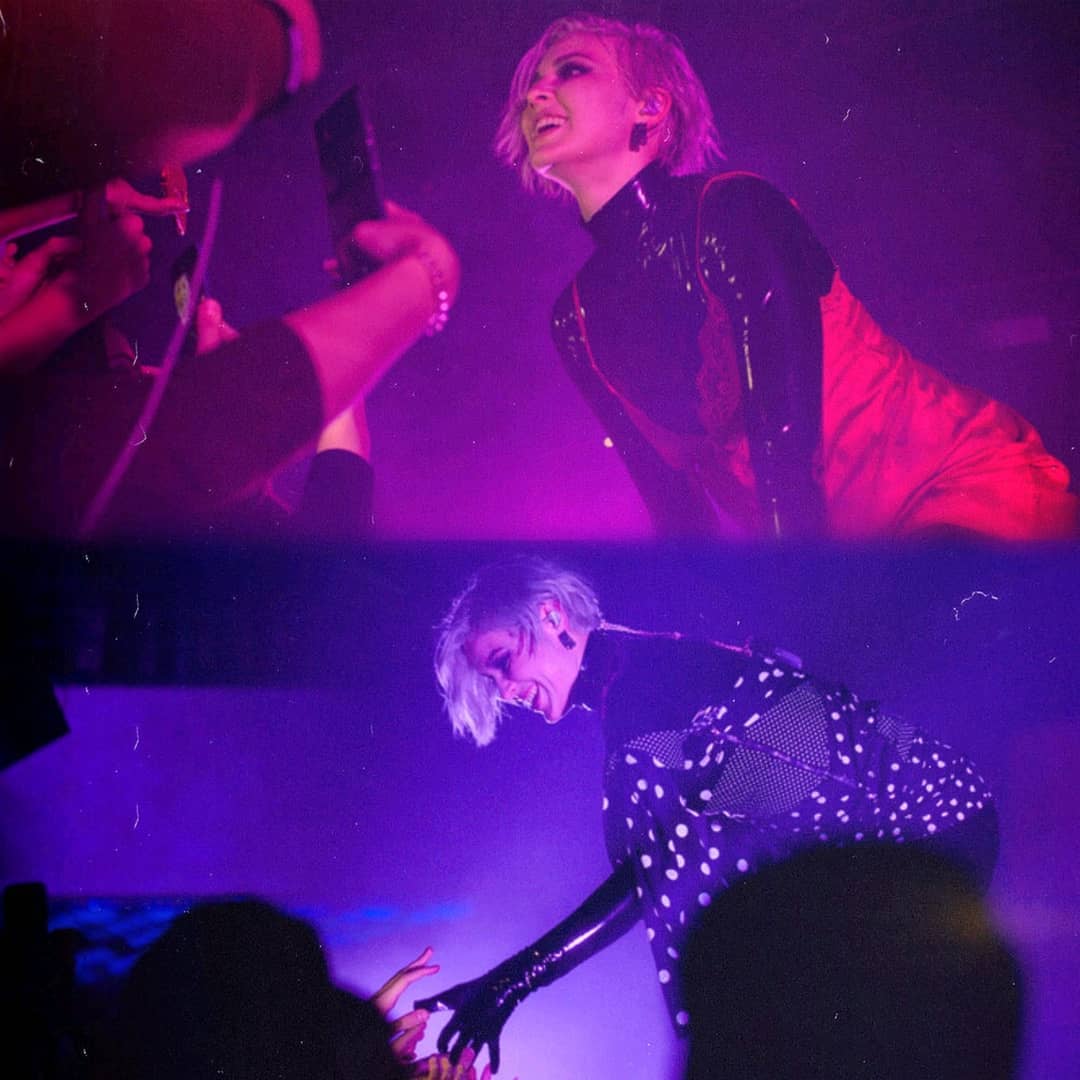 Maruv вкусно поцеловала танцовщицу