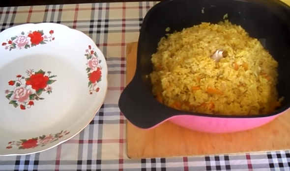 Плов по-узбекски готовится немного более часа