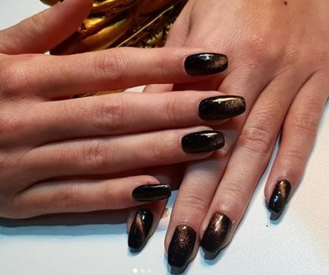 Маникюр кошачий глаз