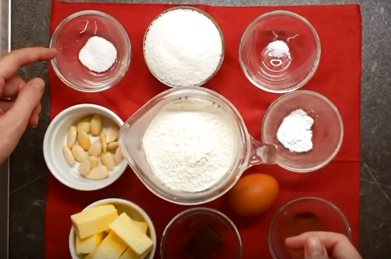 Печенье на Хэллоуин выпекается 20 минут