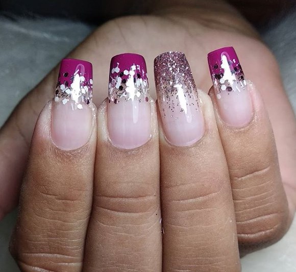 Модный фиолетовый маникюр