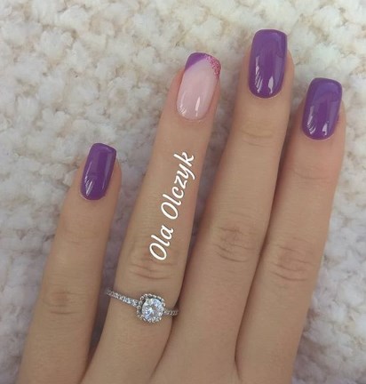 Модный фиолетовый маникюр