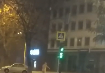 По Днепру голышом разгуливал мужчина - Новости Днепра По Днепру голышом разгуливал мужчина - Новости Днепра