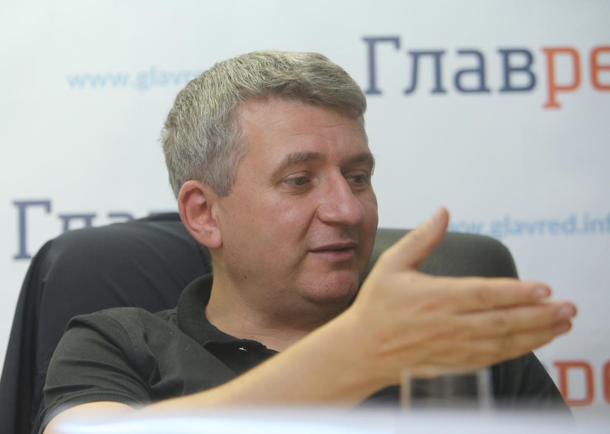 Юрий Романенко