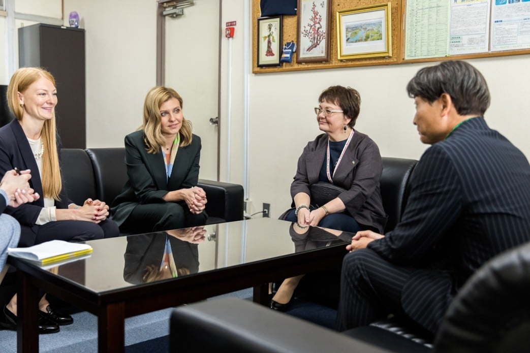 "С мужа сняли?": Елена Зеленская удивила украинцев