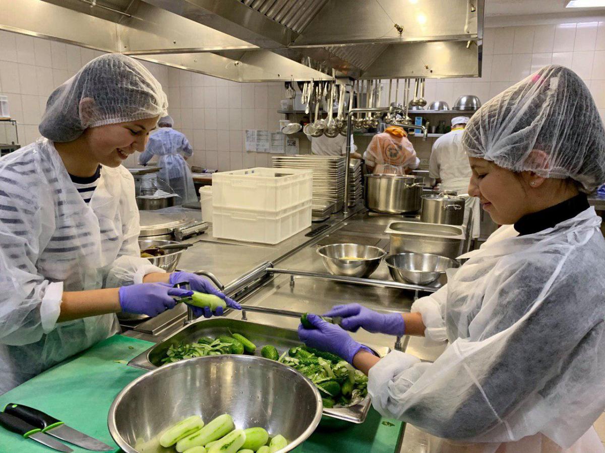 / Фото: Facebook/Новопечерская школа / Фото: Facebook/Новопечерская школа