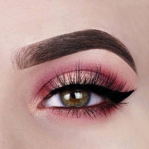 Красивые стрелки дополнят любой образ