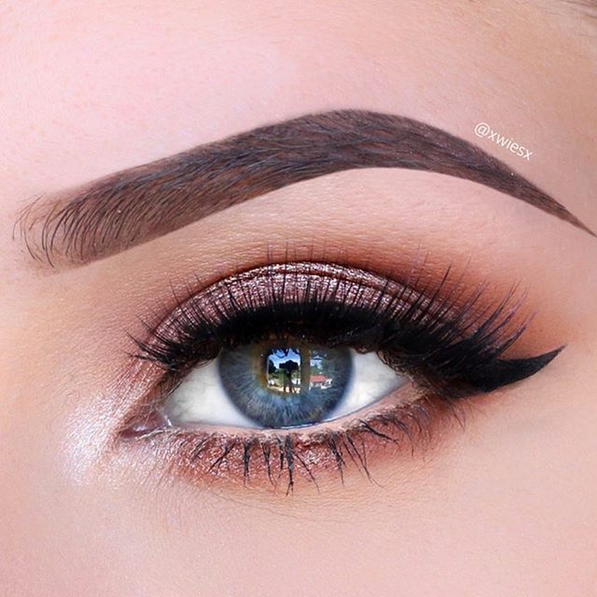 Красивые стрелки дополнят любой образ