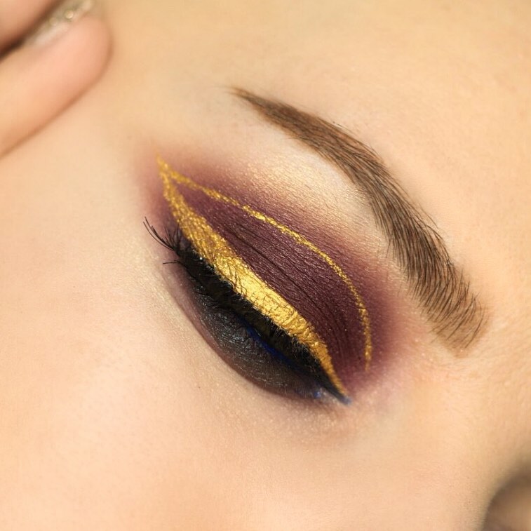 Красивые стрелки дополнят любой образ