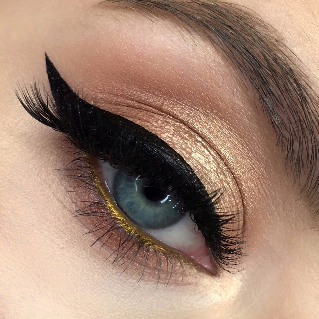 Красивые стрелки дополнят любой образ