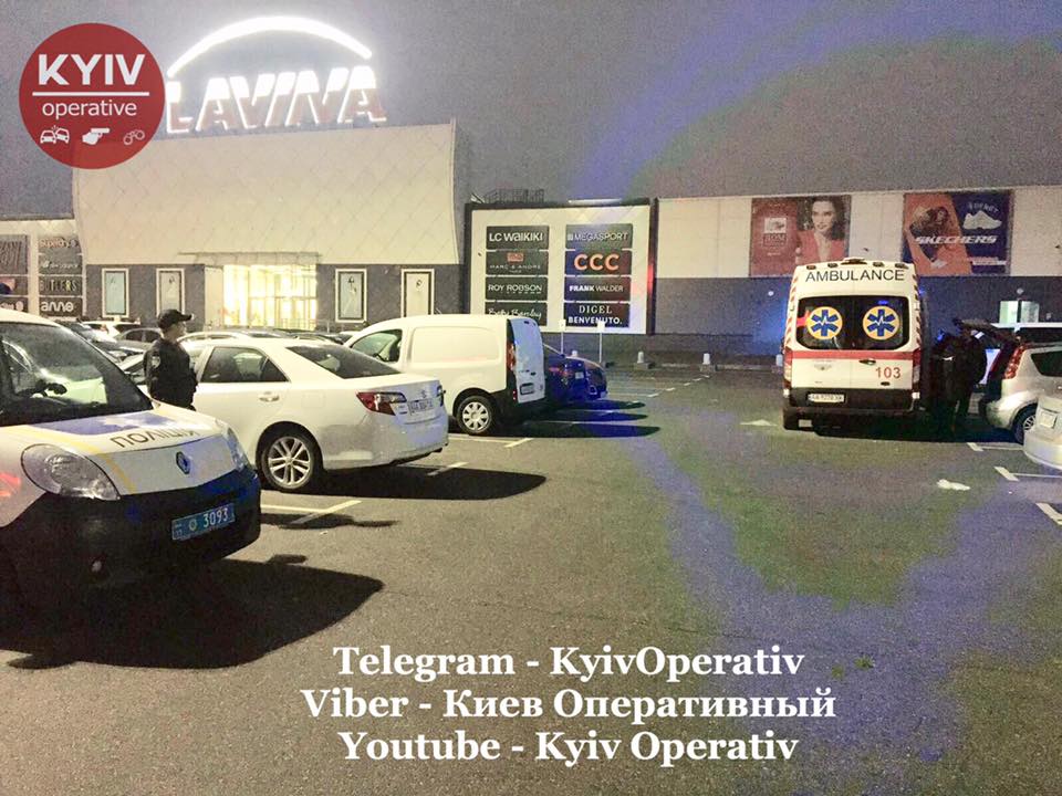 В Киеве женщина отравилась на глазах у мужа, узнали журналисты