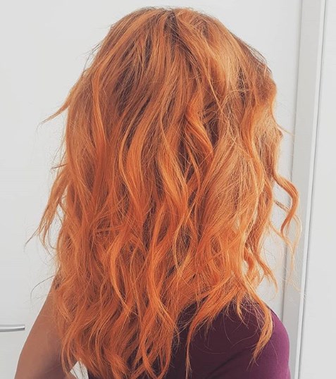 Модные женские стрижки на средние волосы