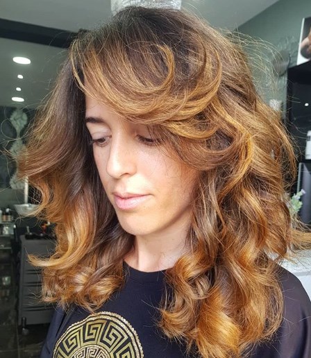 Модные женские стрижки на средние волосы