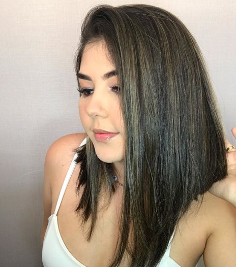 Модные женские стрижки на средние волосы