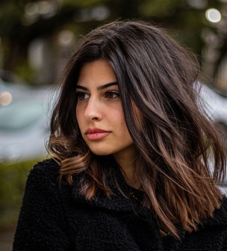 Модные женские стрижки на средние волосы